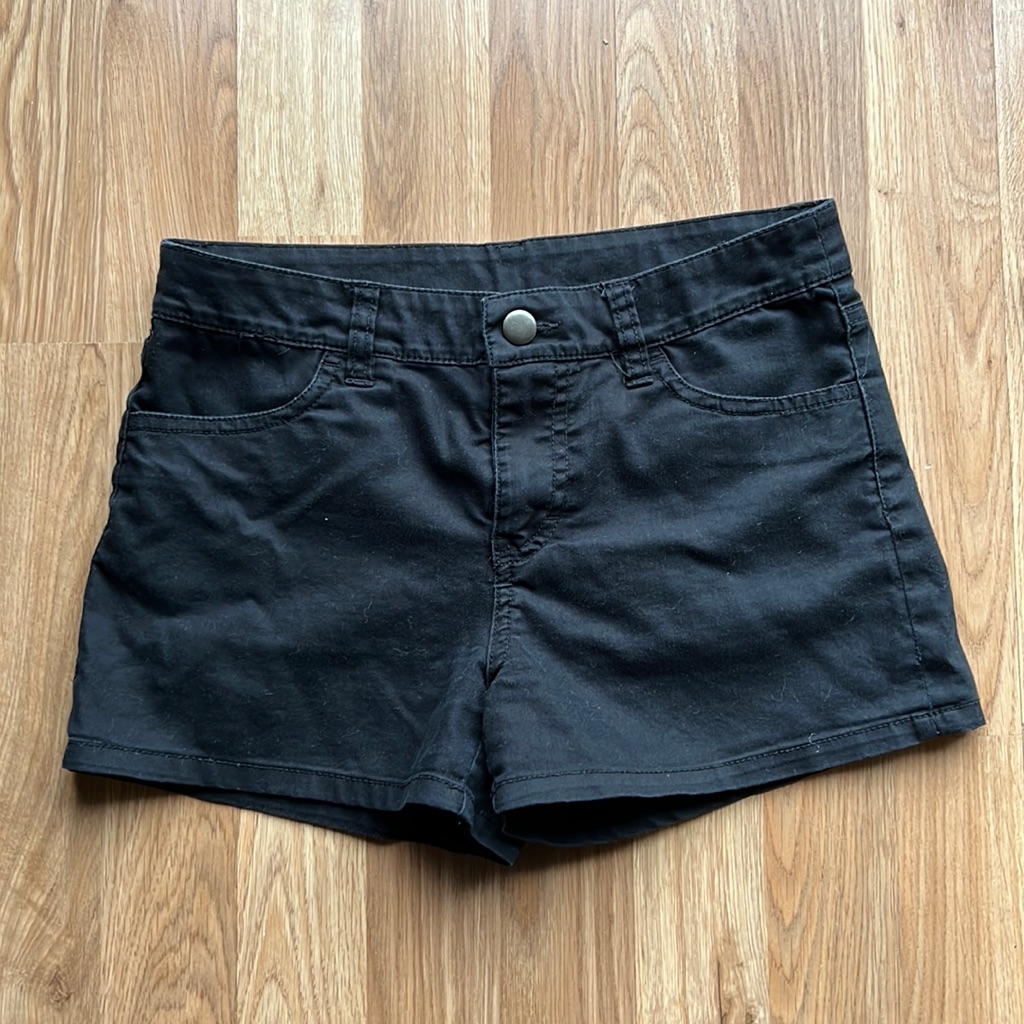 H&M Divided | Black Shorts